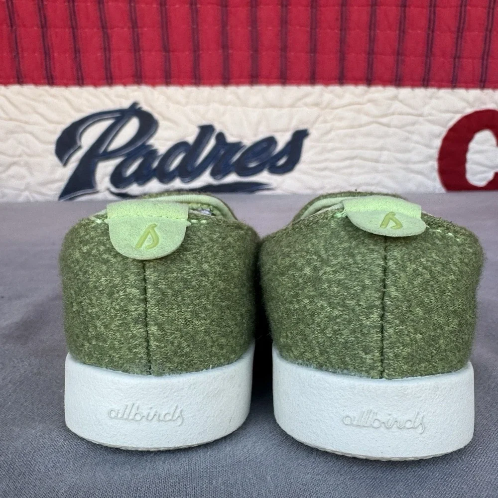 Size 5t - Allbirds Smallbirds merino Green wool kid shoes (fit like a 4)